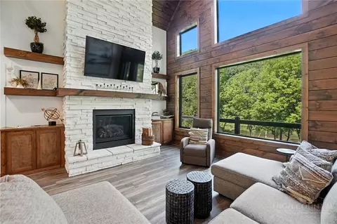 Living - 727 Riverwind Dr, Lansing, NC 28643 photo 1 of 3