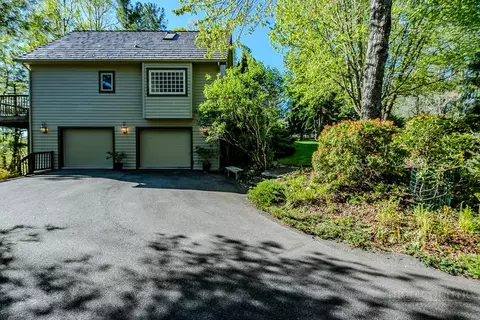 Exterior - 2134 Valle Cay Dr, Vilas, NC 28692 photo 10 of 11