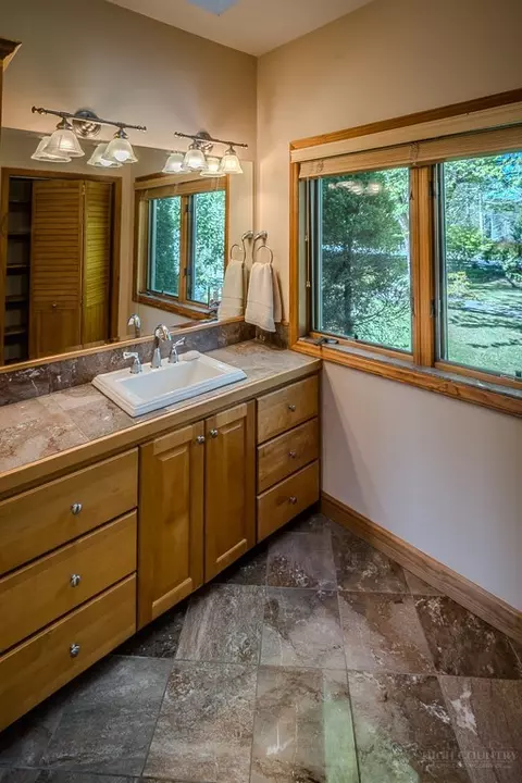 Bath - 2134 Valle Cay Dr, Vilas, NC 28692 photo 4 of 8