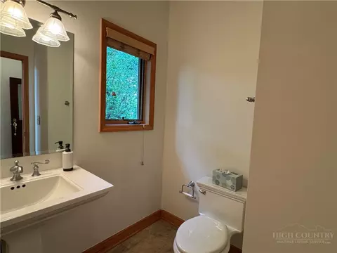 Bath - 2134 Valle Cay Dr, Vilas, NC 28692 photo 8 of 8