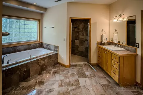 Bath - 2134 Valle Cay Dr, Vilas, NC 28692 photo 2 of 8