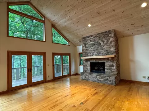 Living - 2134 Valle Cay Dr, Vilas, NC 28692 photo 2 of 6