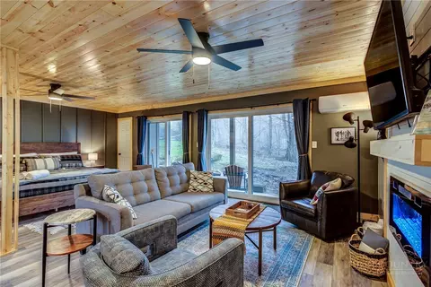 100 Lower Holiday Ln #C-107, Beech Mountain, NC 28604