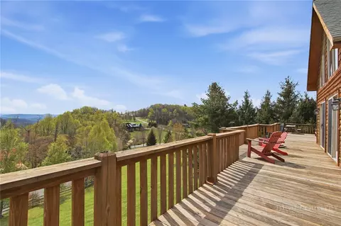 Exterior - 2081 Blackberry Rd, Boone, NC 28607 photo 4 of 9