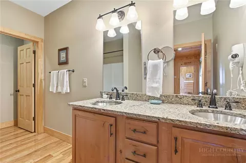 Bath - 2081 Blackberry Rd, Boone, NC 28607 photo 3 of 5