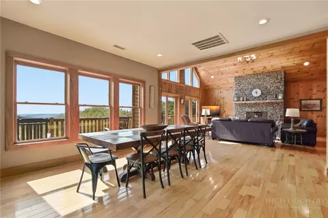 Dining - 2081 Blackberry Rd, Boone, NC 28607 photo 2 of 4