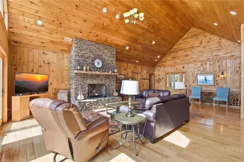 Living - 2081 Blackberry Rd, Boone, NC 28607 photo 5 of 5