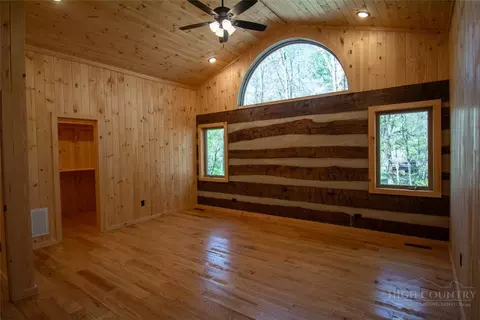 Bedroom - 1428 Tomahawk Dr, Todd, NC 28684 photo 2 of 4
