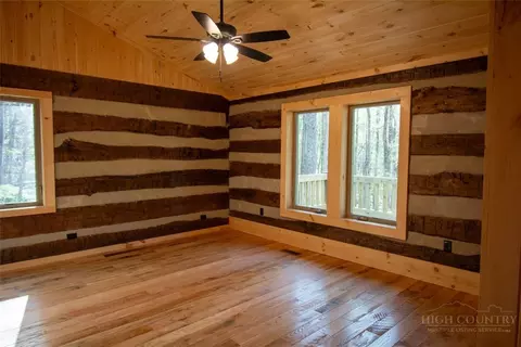 Bedroom - 1428 Tomahawk Dr, Todd, NC 28684 photo 3 of 4