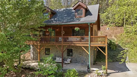 3925 Austin Valley Dr, Lenoir, NC 28645