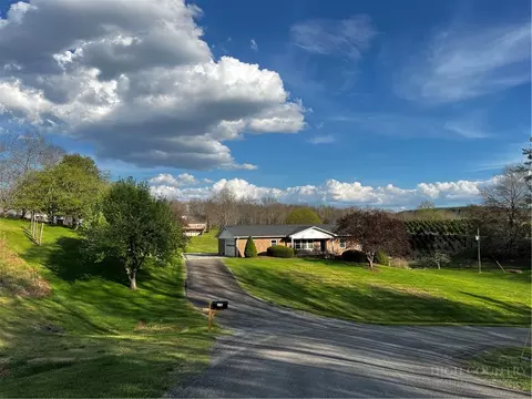 236 Walnut Ridge Rd, Sparta, NC 28675