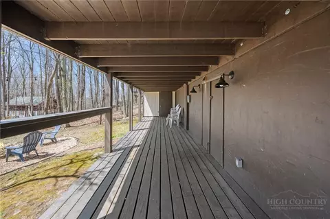 Exterior - 811 Pine Ridge Rd, Beech Mountain, NC 28604 photo 6 of 6