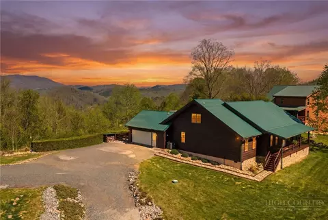 598 Valle Meadows Trl, Sugar Grove, NC 28679