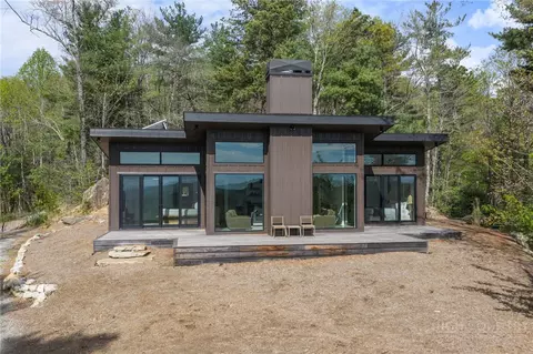 919 Lost Ridge Rd, Lenoir, NC 28645