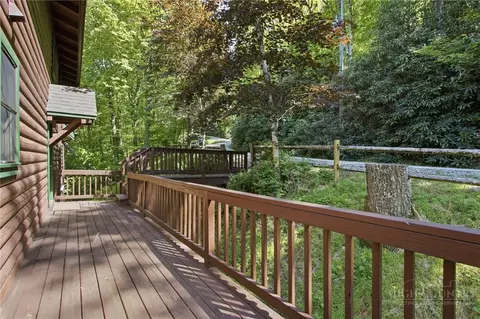 519 Wintergreen Dr, Boone, NC 28607 photo 3