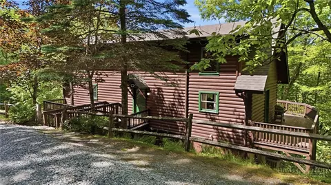519 Wintergreen Dr, Boone, NC 28607
