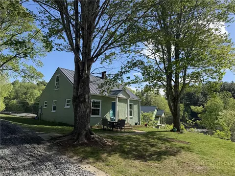 130 Bluegrass Dr, West Jefferson, NC 28694