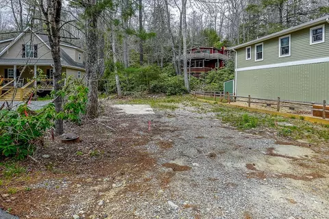 35 Pine Loop, Newland, NC 28657 photo 3