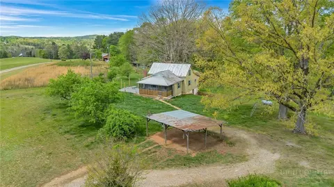 2543 Bethany Ford Rd, Roaring River, NC 28669
