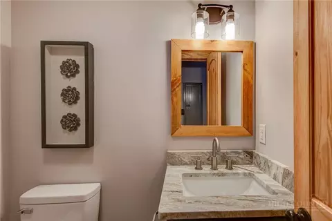 Bath - 1015 Pine Ridge Rd, Beech Mountain, NC 28604 photo 3 of 6