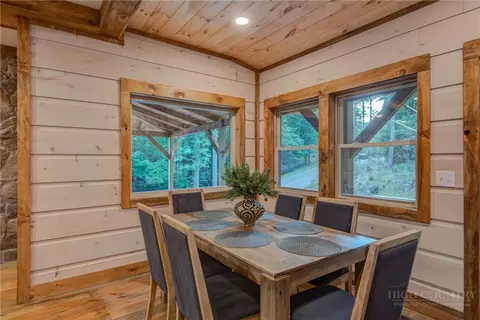 Dining - 1015 Pine Ridge Rd, Beech Mountain, NC 28604 photo 1 of 2
