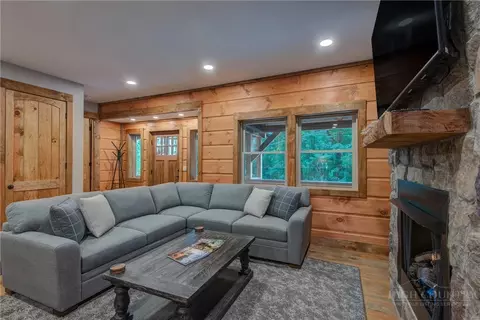 Living - 1015 Pine Ridge Rd, Beech Mountain, NC 28604 photo 2 of 2