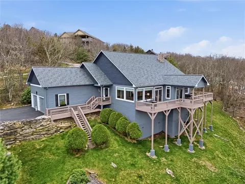 880 Algonquin Dr, Boone, NC 28607