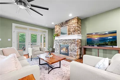 Living - 479 Great Sky Dr, Todd, NC 28684 photo 5 of 5
