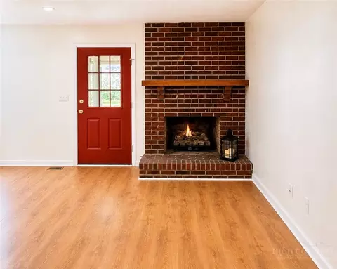 Living - 197 Russell Dr, Boone, NC 28607 photo 3 of 4