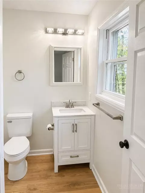 Bath - 197 Russell Dr, Boone, NC 28607 photo 2 of 3