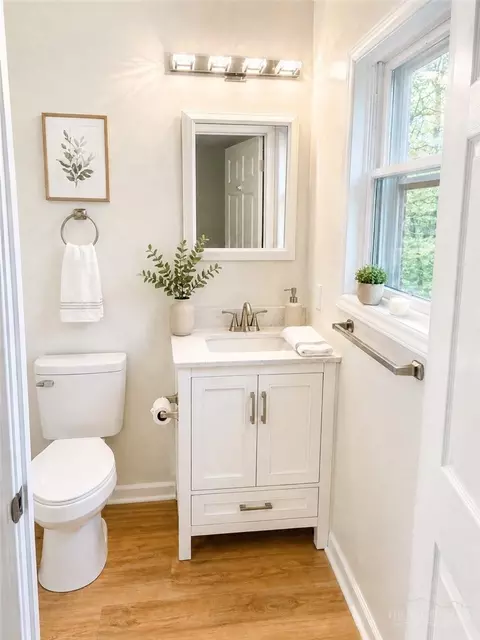 Bath - 197 Russell Dr, Boone, NC 28607 photo 3 of 3