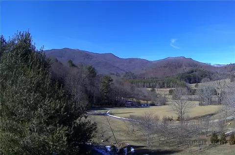 3 Summit View Pkwy, Spruce Pine, NC 28777