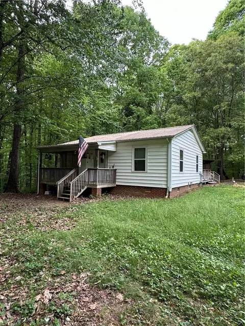 285 Martin Brook Ln, Cleveland, NC 27013