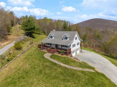 246 Misty Meadow Ln, Boone, NC 28607