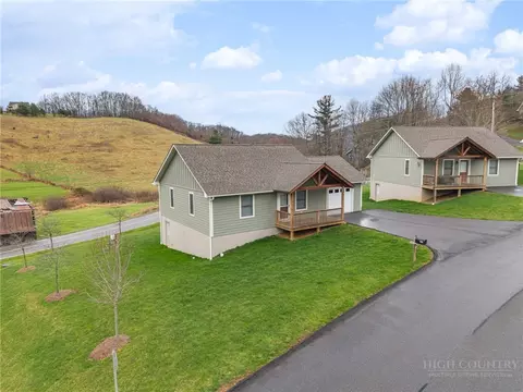 107 Pinebrook Ct #2, Boone, NC 28607 photo 3