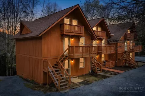 102 Skiview Ln #1, Beech Mountain, NC 28604