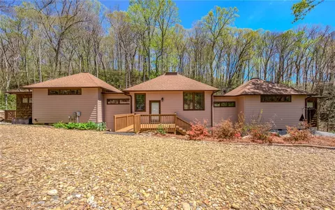 426 Cook Town Rd, Bakersville, NC 28705