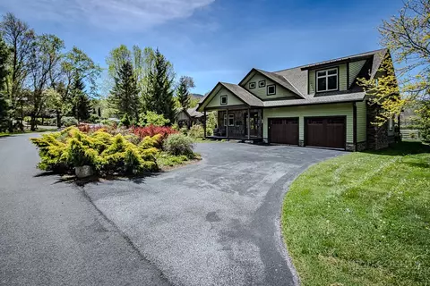 214 Pasture Ln, Banner Elk, NC 28604