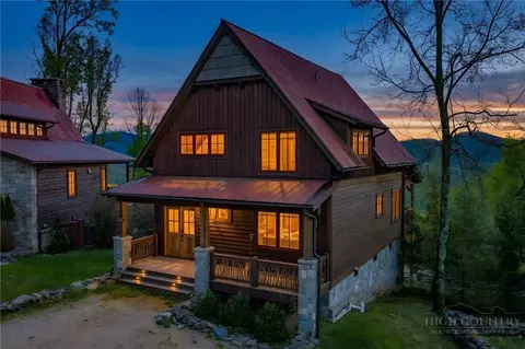 15 Eagle Village Cir, Banner Elk, NC 28604