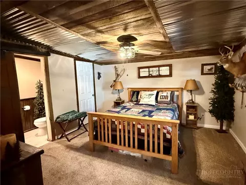 Bedroom - 711 Modock Rd, Trade, TN 37691 photo 5 of 5