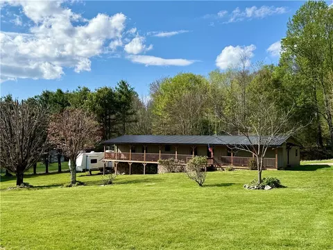 Exterior - 711 Modock Rd, Trade, TN 37691 photo 2 of 9