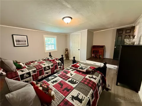 Bedroom - 711 Modock Rd, Trade, TN 37691 photo 3 of 5