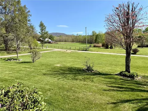 Exterior - 711 Modock Rd, Trade, TN 37691 photo 4 of 9