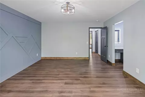 Bedroom - 115 Pine Burr Dr, Purlear, NC 28665 photo 2 of 6
