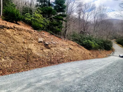 100 Deergrass Rd, Beech Mountain, NC 28604 photo 2