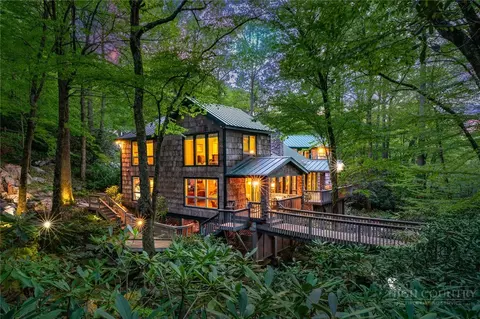 220 Cobble Creek Ln, Boone, NC 28607