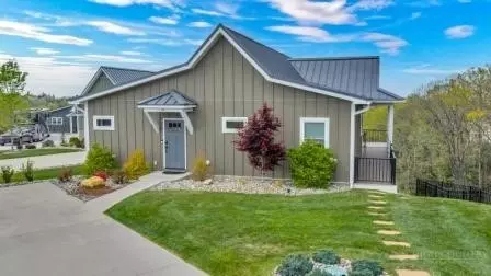 70 Paynes Ct, Roaring Gap, NC 28668