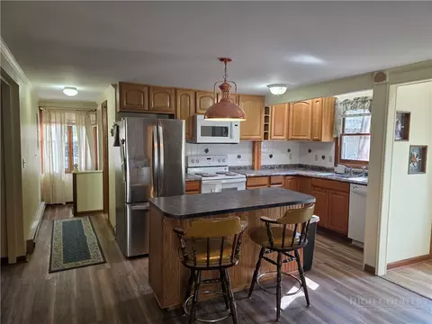 Kitchen - 189 Pine Loop, Newland, NC 28657 photo 1 of 1