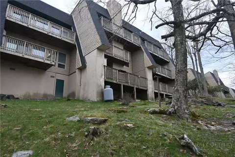 Exterior - 111 Courtside Ln #B-9, Beech Mountain, NC 28604 photo 4 of 4