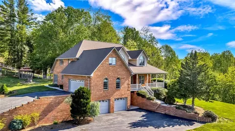 374 Bower Ln, Jefferson, NC 28640